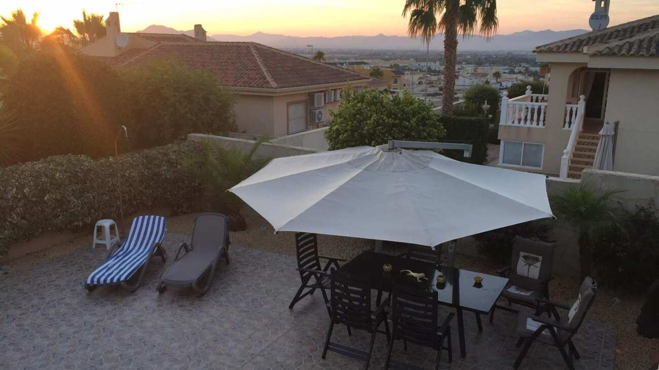 Villa a Rojales, Alicante, Spagna 4 camere da letto, 175 mq. N° 192461