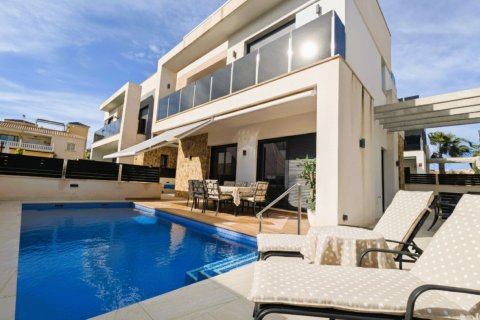 Huvila Cabo Roig, Alicante, Espanja 4 makuuhuonetta, 179 m2 No. 192456