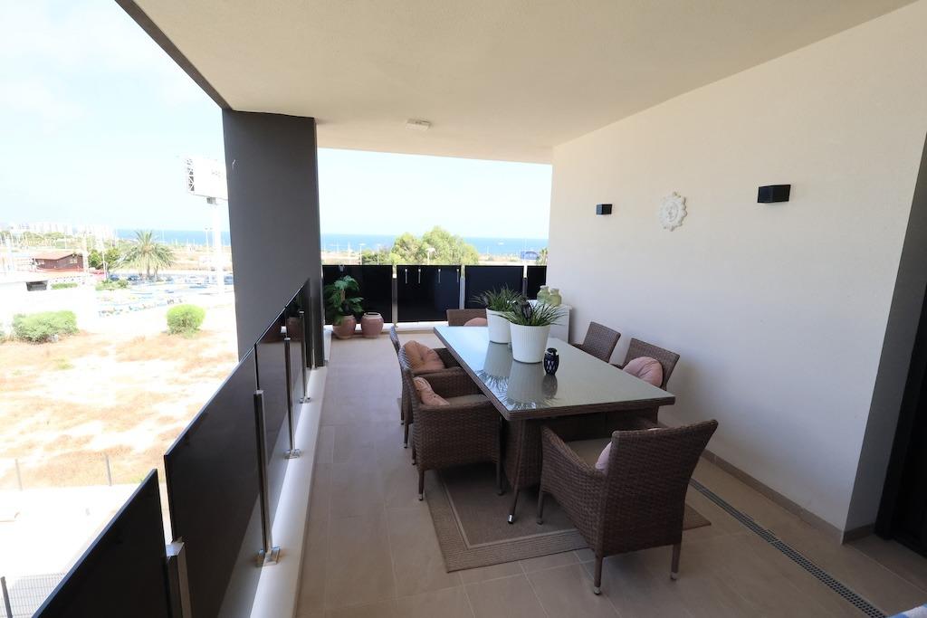 Appartamento a Alicante, Spagna 3 camere da letto, 116 mq. N° 192459