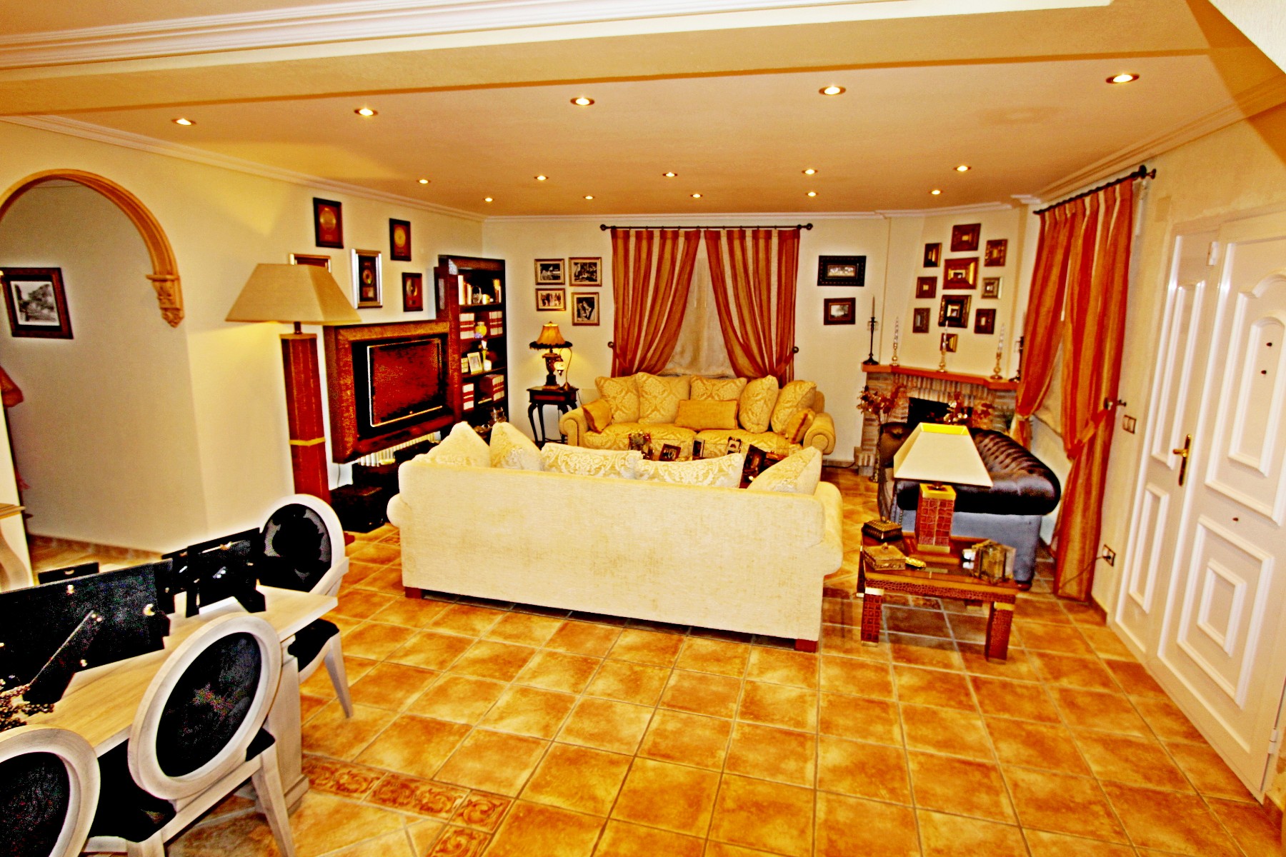 Huvila Alicante, Espanja 5 makuuhuonetta, 450 m2 No. 80208