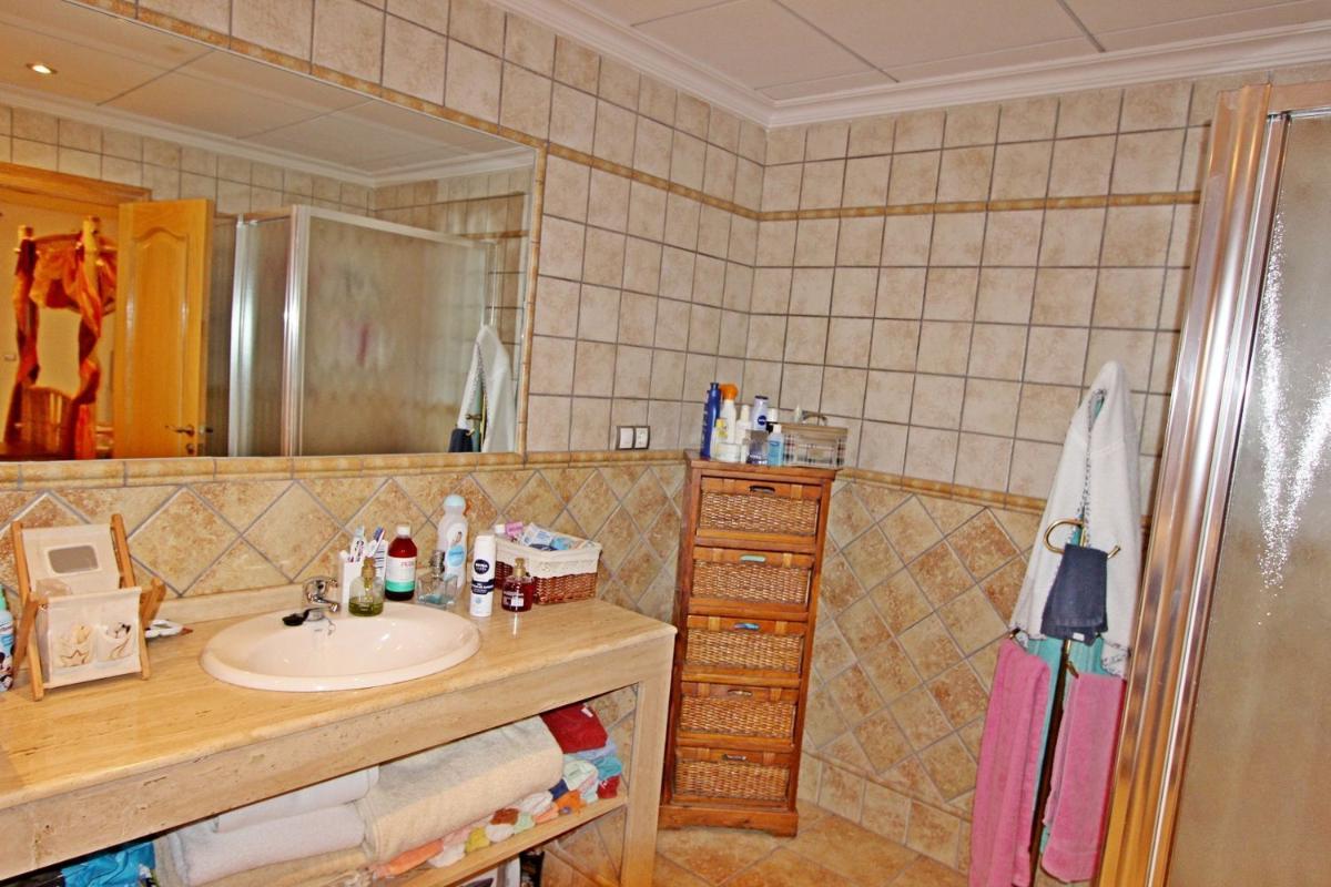 Huvila Alicante, Espanja 5 makuuhuonetta, 450 m2 No. 80208