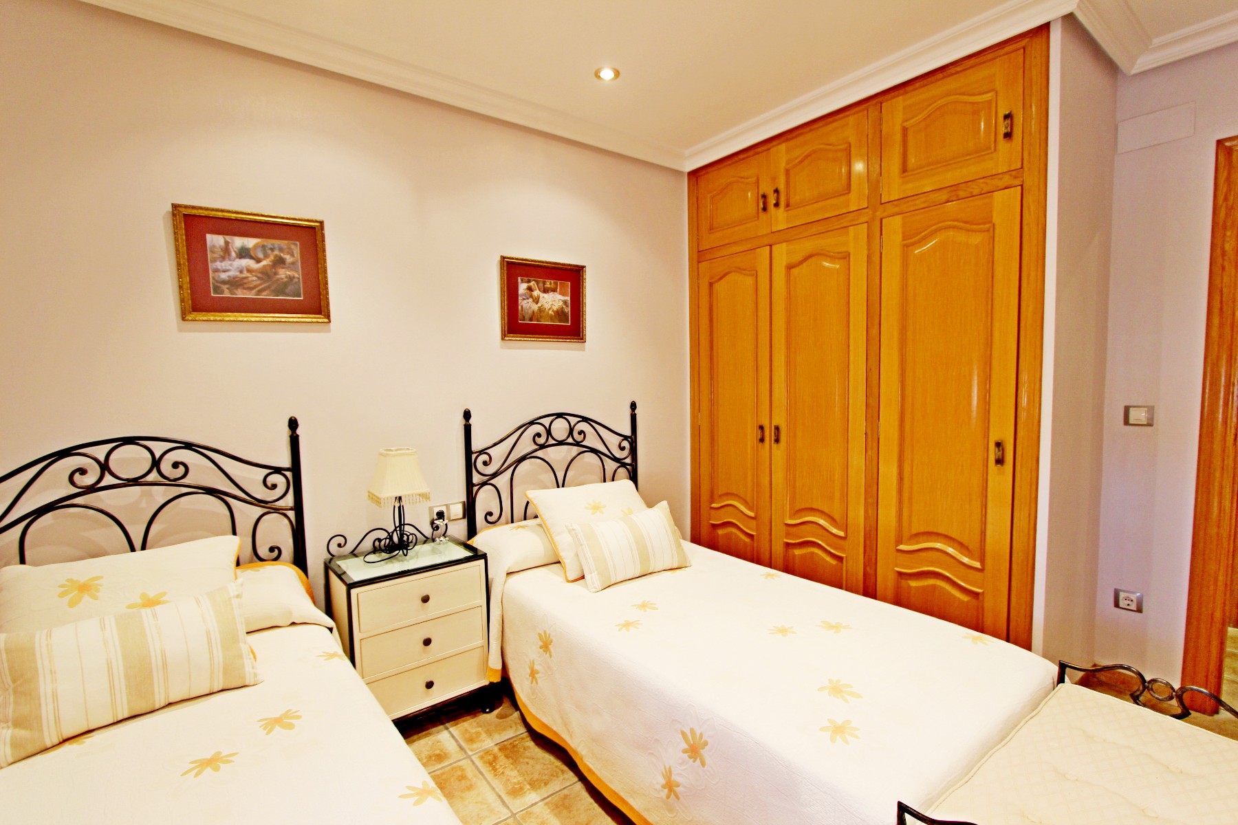 Huvila Alicante, Espanja 5 makuuhuonetta, 450 m2 No. 80208