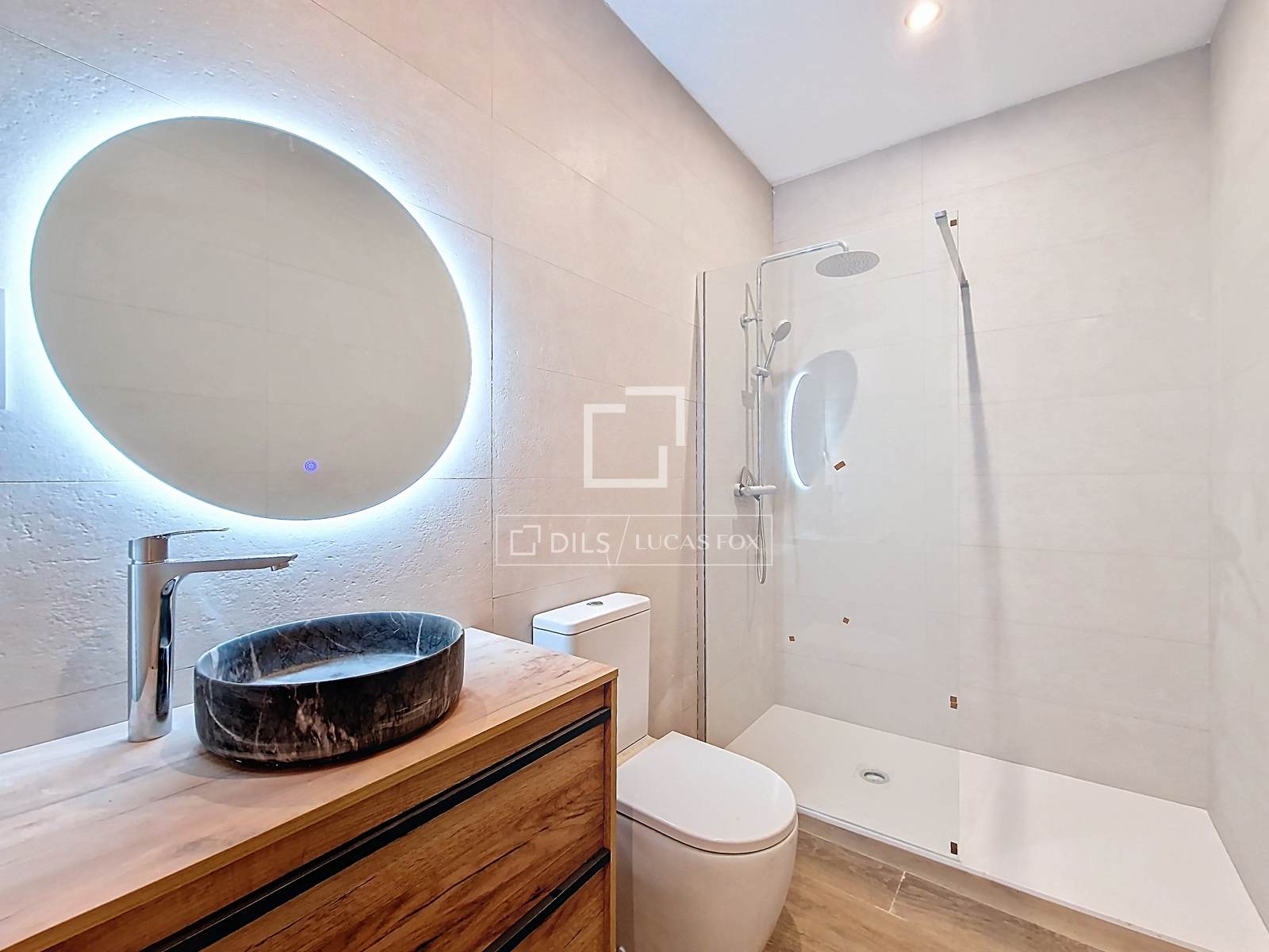 Apartamento en Vilanova i la Geltrú, Barcelona, España 2 dormitorios, 99 m2 No. 150829