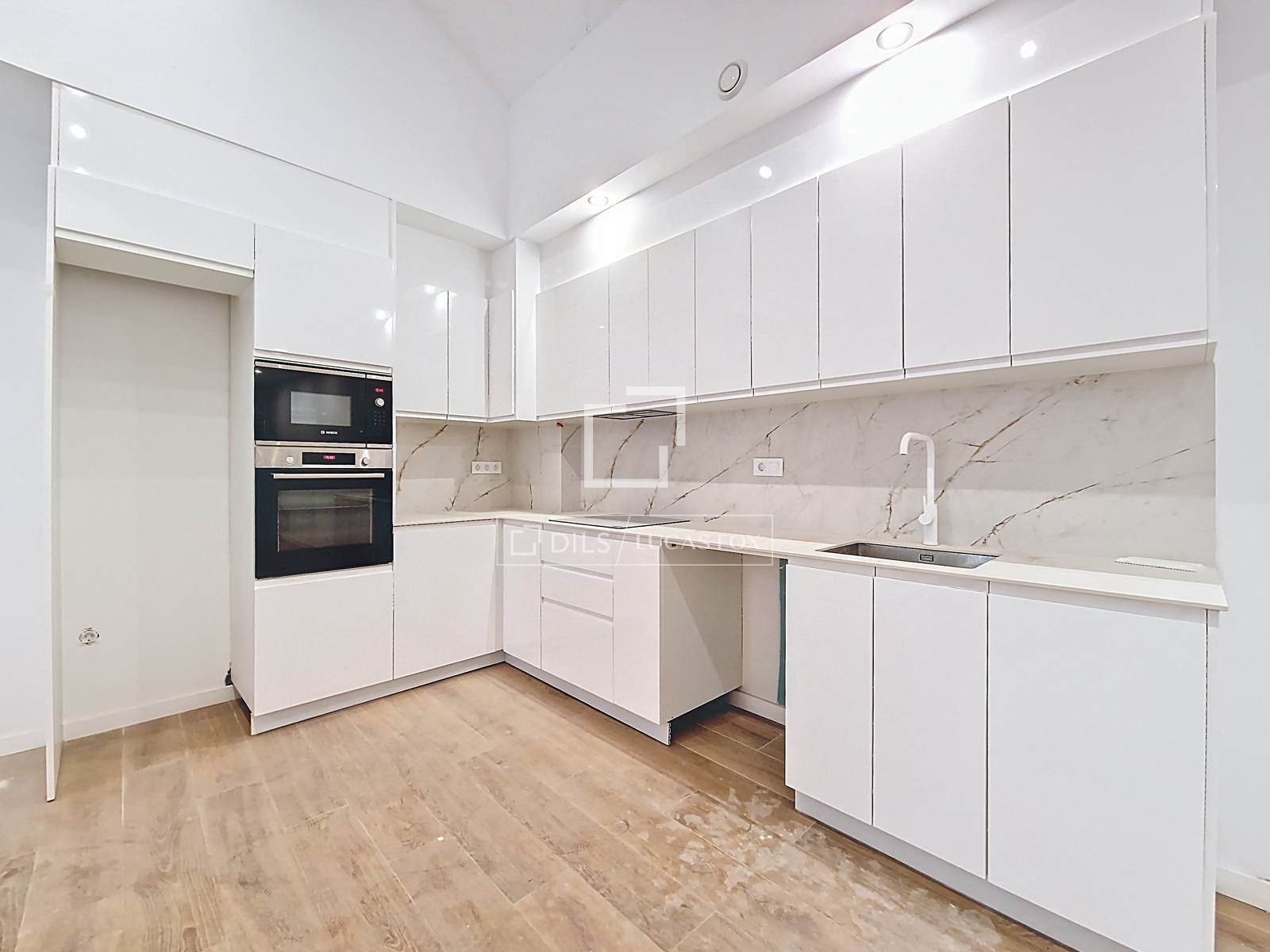 Apartamento en Vilanova i la Geltrú, Barcelona, España 2 dormitorios, 99 m2 No. 150829
