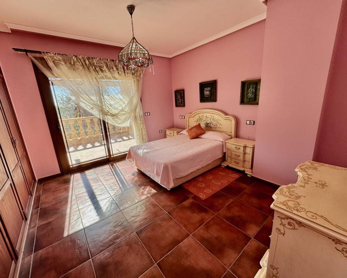Finca in Los Montesinos, Alicante, Spain 4 bedrooms, 450 sq.m. No. 113004