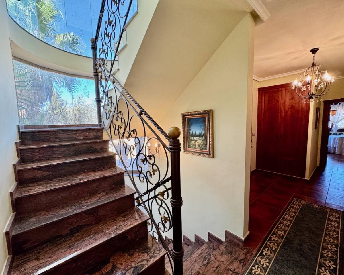 Finca in Los Montesinos, Alicante, Spain 4 bedrooms, 450 sq.m. No. 113004