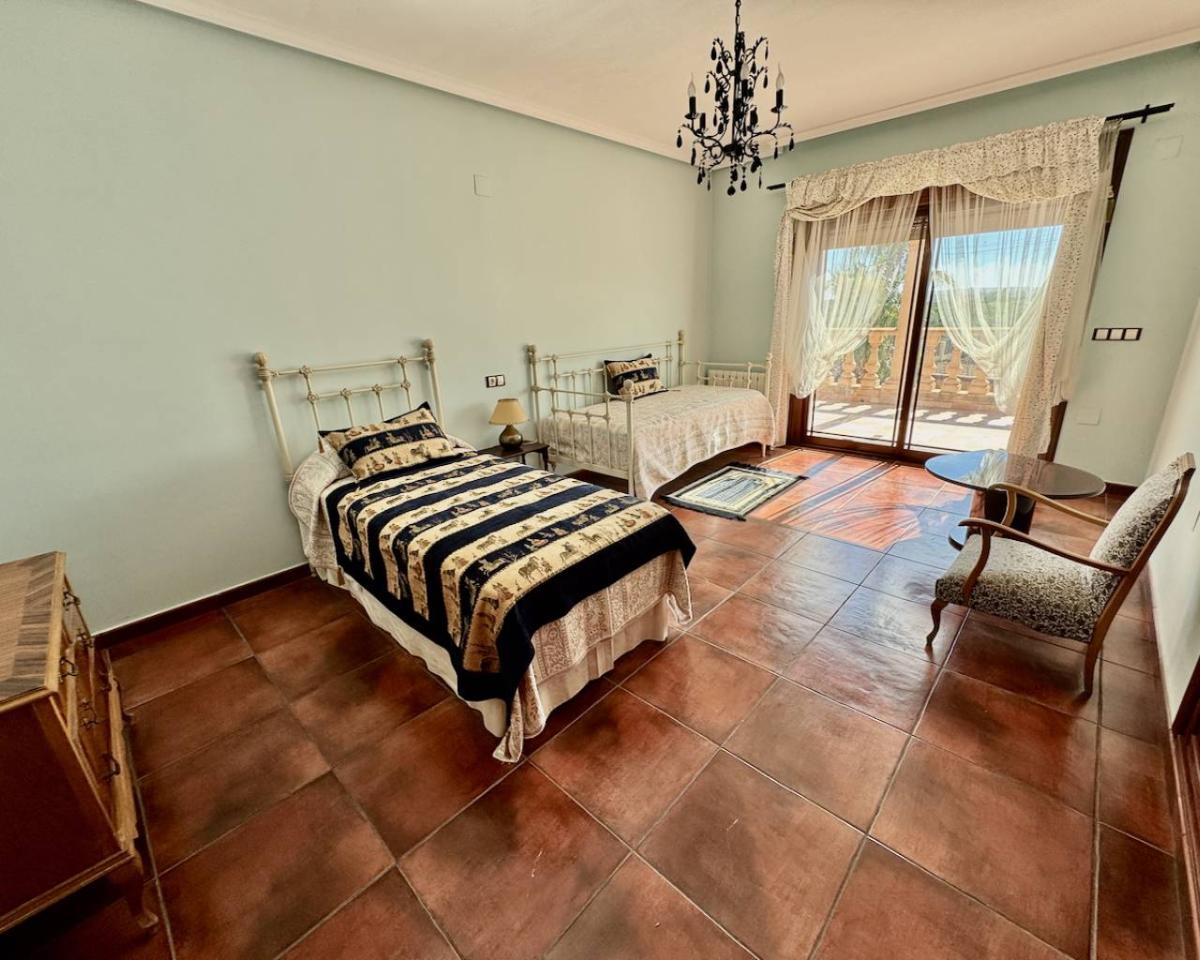 Finca in Los Montesinos, Alicante, Spain 4 bedrooms, 450 sq.m. No. 113004