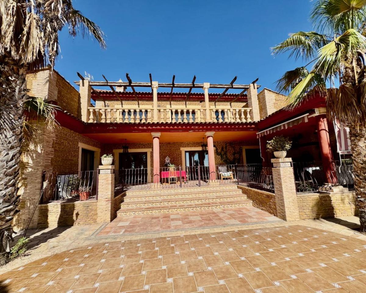Finca in Los Montesinos, Alicante, Spain 4 bedrooms, 450 sq.m. No. 113004