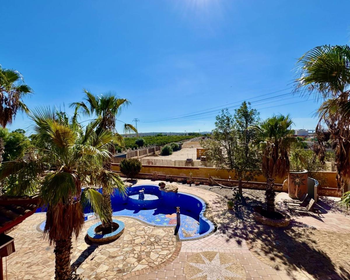 Finca in Los Montesinos, Alicante, Spain 4 bedrooms, 450 sq.m. No. 113004