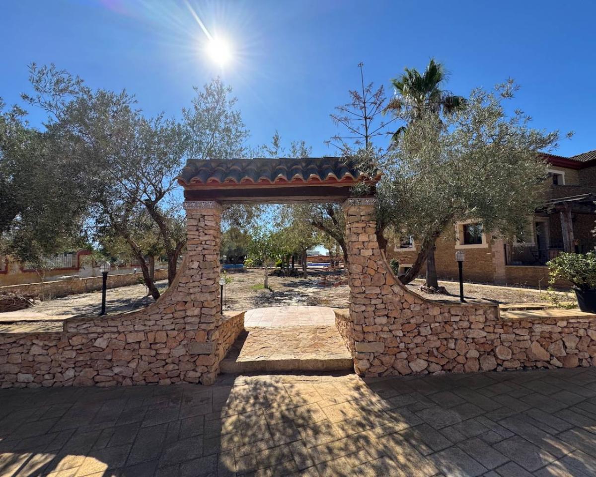 Finca in Los Montesinos, Alicante, Spain 4 bedrooms, 450 sq.m. No. 113004