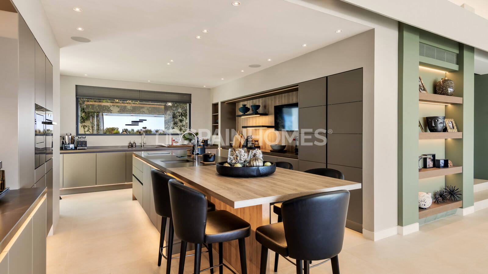 Villa in Benahavis, Malaga, Spanien 5 Schlafzimmer, 595 m2 Nr. 155339