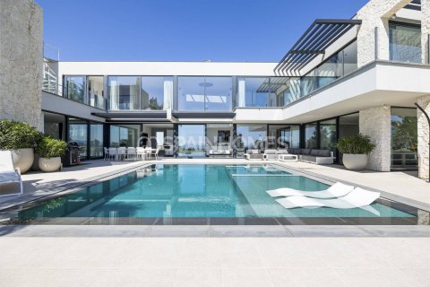 Villa in Benahavis, Malaga, Spain 5 bedrooms, 345 sq.m. No. 155338