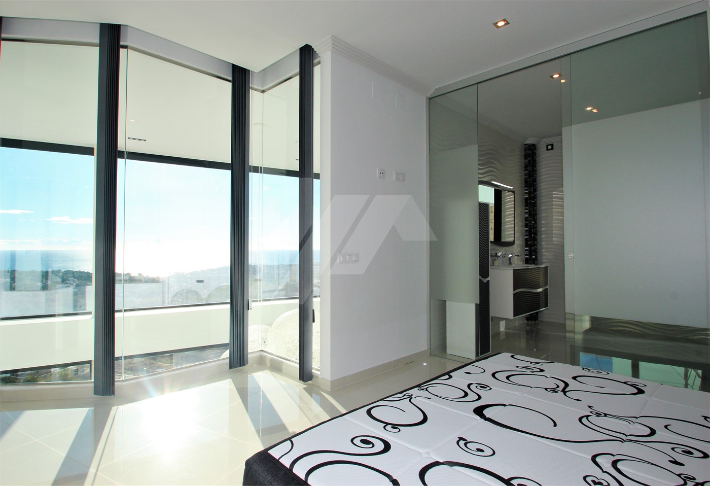 Villa a Benissa, Alicante, Spagna 4 camere da letto, 542 mq. N° 64570