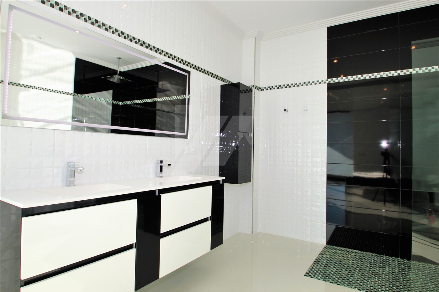 Villa a Benissa, Alicante, Spagna 4 camere da letto, 542 mq. N° 64570