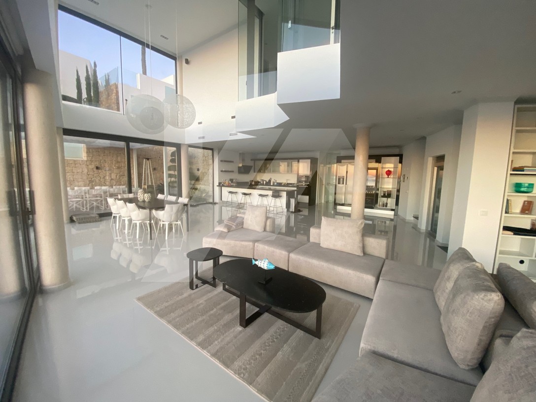 Villa a Benissa, Alicante, Spagna 4 camere da letto, 542 mq. N° 64570