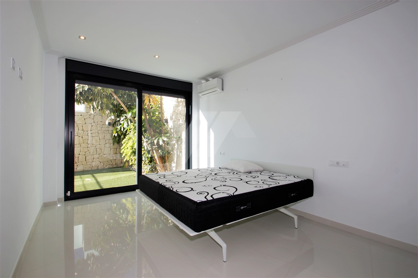 Villa a Benissa, Alicante, Spagna 4 camere da letto, 542 mq. N° 64570