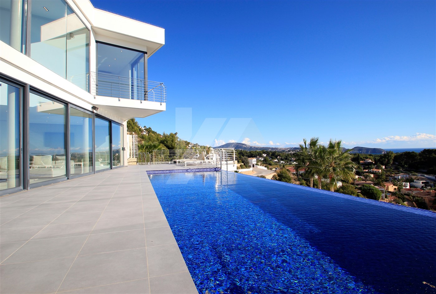 Villa a Benissa, Alicante, Spagna 4 camere da letto, 542 mq. N° 64570