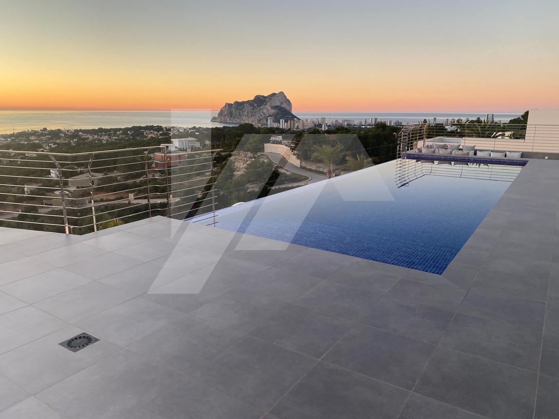 Villa a Benissa, Alicante, Spagna 4 camere da letto, 542 mq. N° 64570