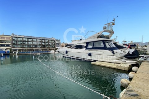Talo Empuriabrava, Girona, Espanja 128 m2 No. 160228