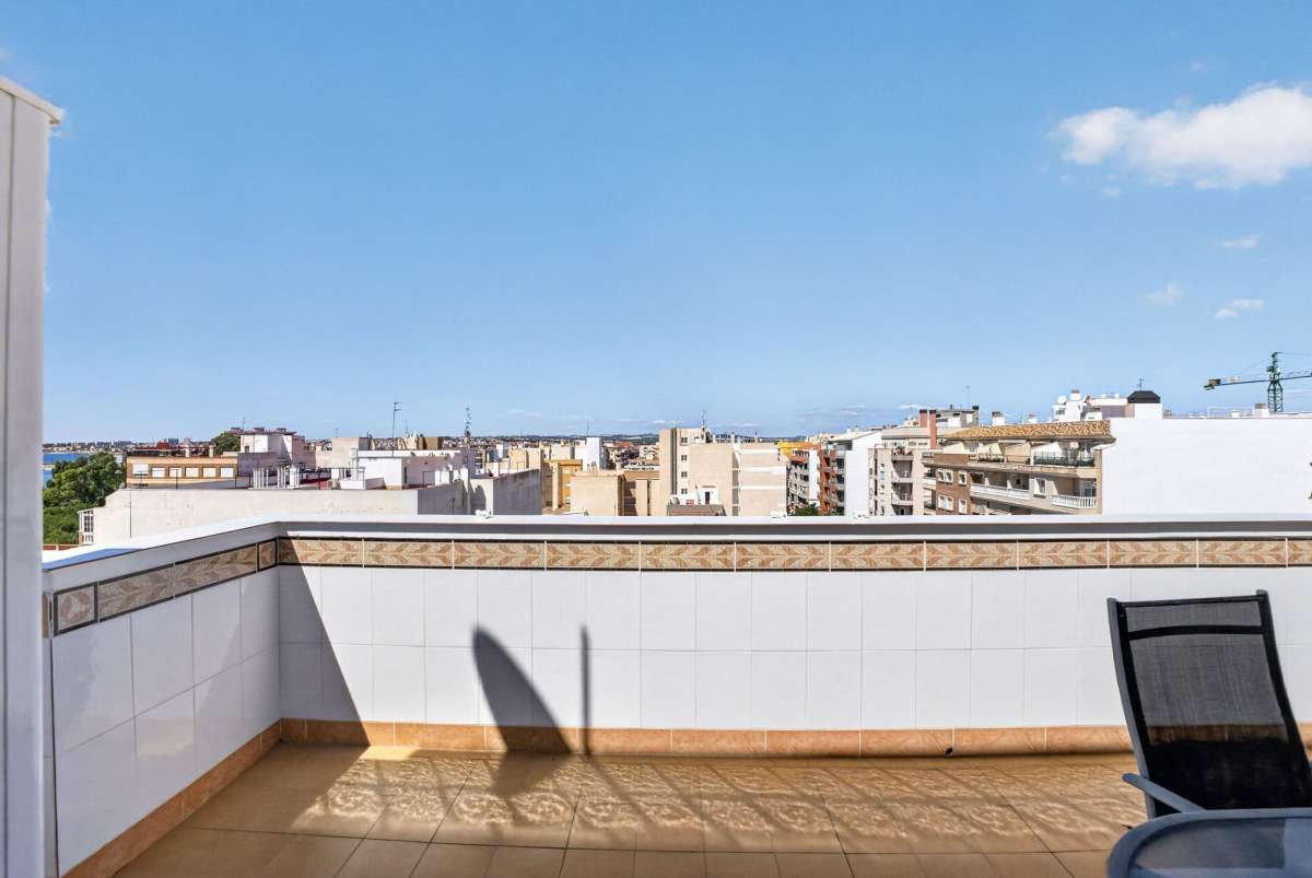 Appartamento a Torrevieja, Alicante, Spagna 3 camere da letto, 92 mq. N° 189474