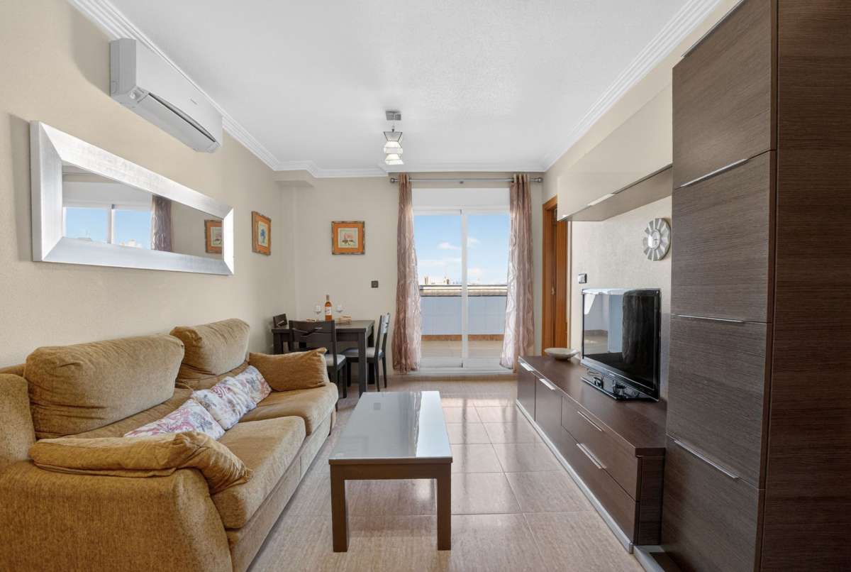 Appartamento a Torrevieja, Alicante, Spagna 3 camere da letto, 92 mq. N° 189474