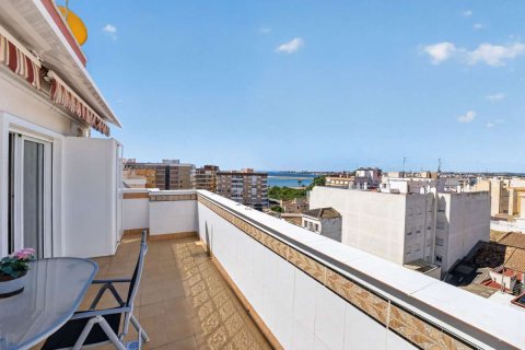 Apartment in Torrevieja, Alicante, Spain 3 bedrooms, 92 sq.m. No. 189474