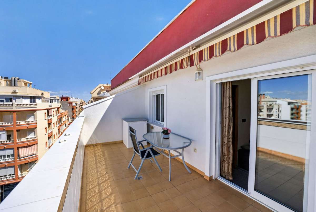 Appartamento a Torrevieja, Alicante, Spagna 3 camere da letto, 92 mq. N° 189474
