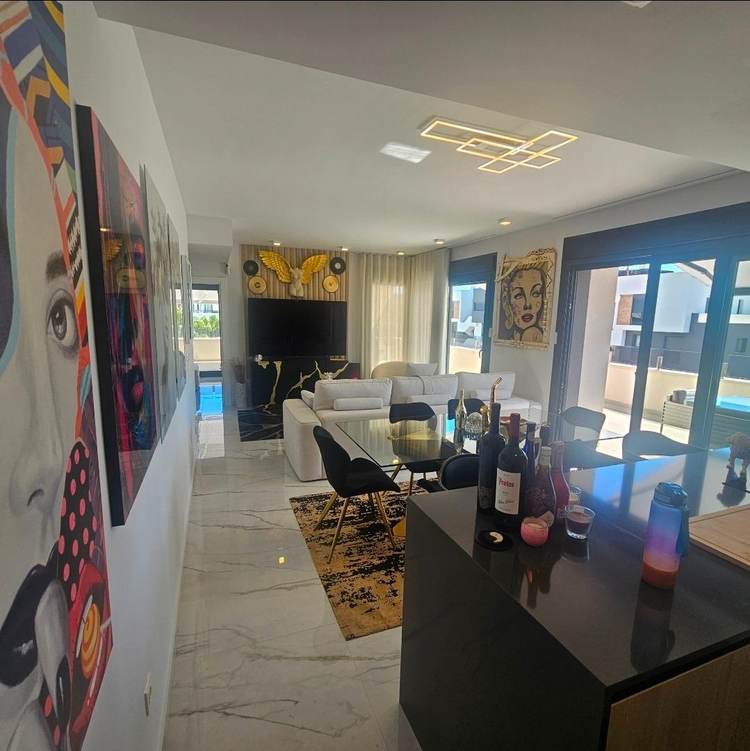 Apartment à La Florida, Alicante, Espagne 4 chambres, 270 m2 No. 189477
