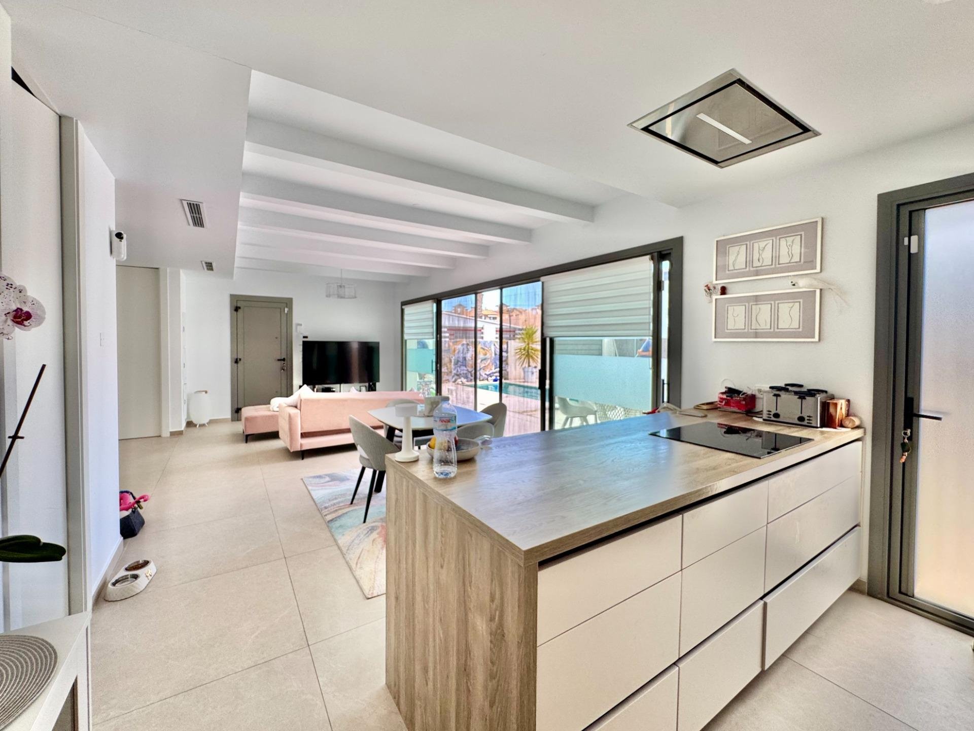 Villa en San Miguel de Salinas, Alicante, España 3 dormitorios, 90 m2 No. 189476