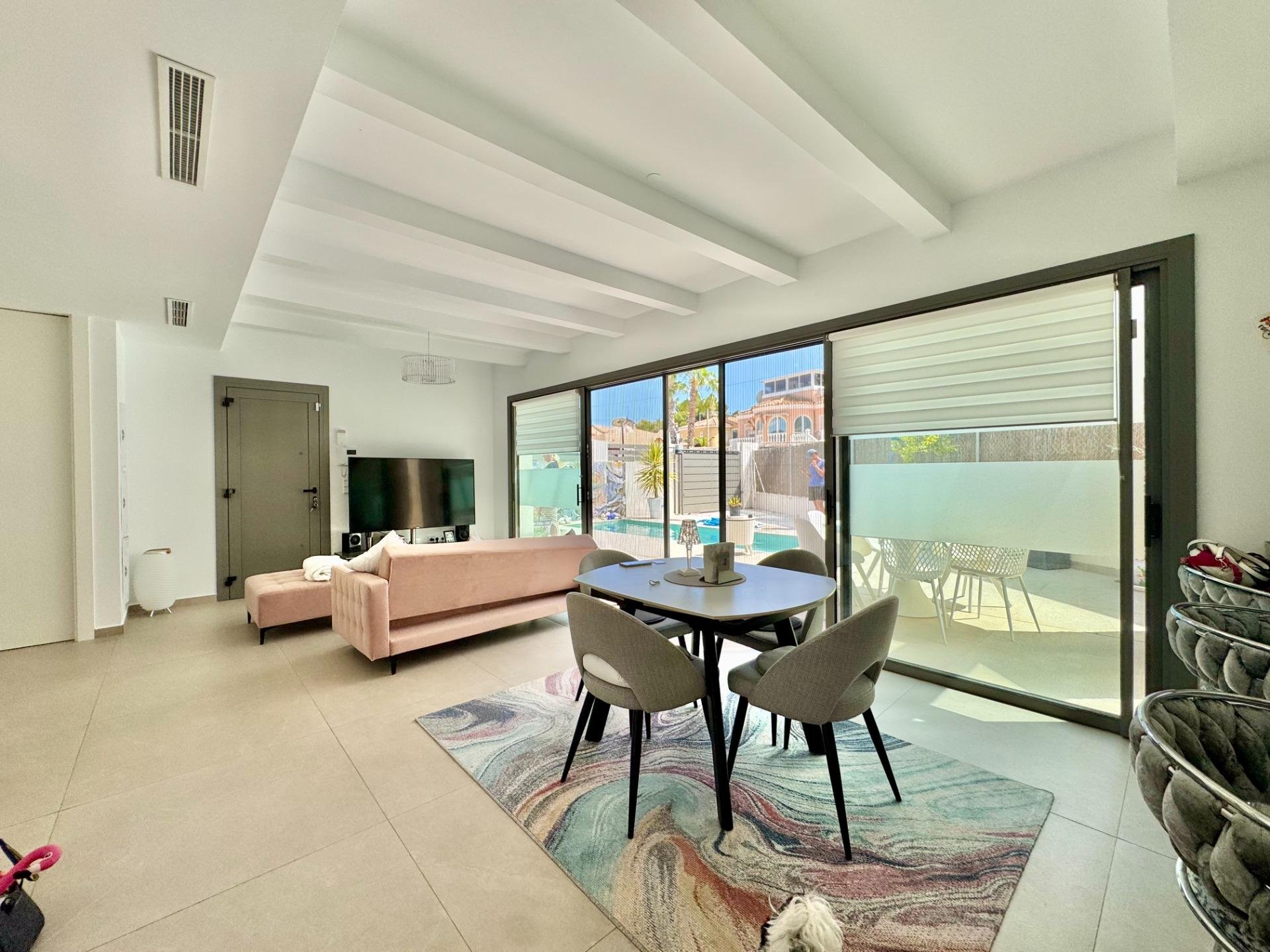 Villa en San Miguel de Salinas, Alicante, España 3 dormitorios, 90 m2 No. 189476