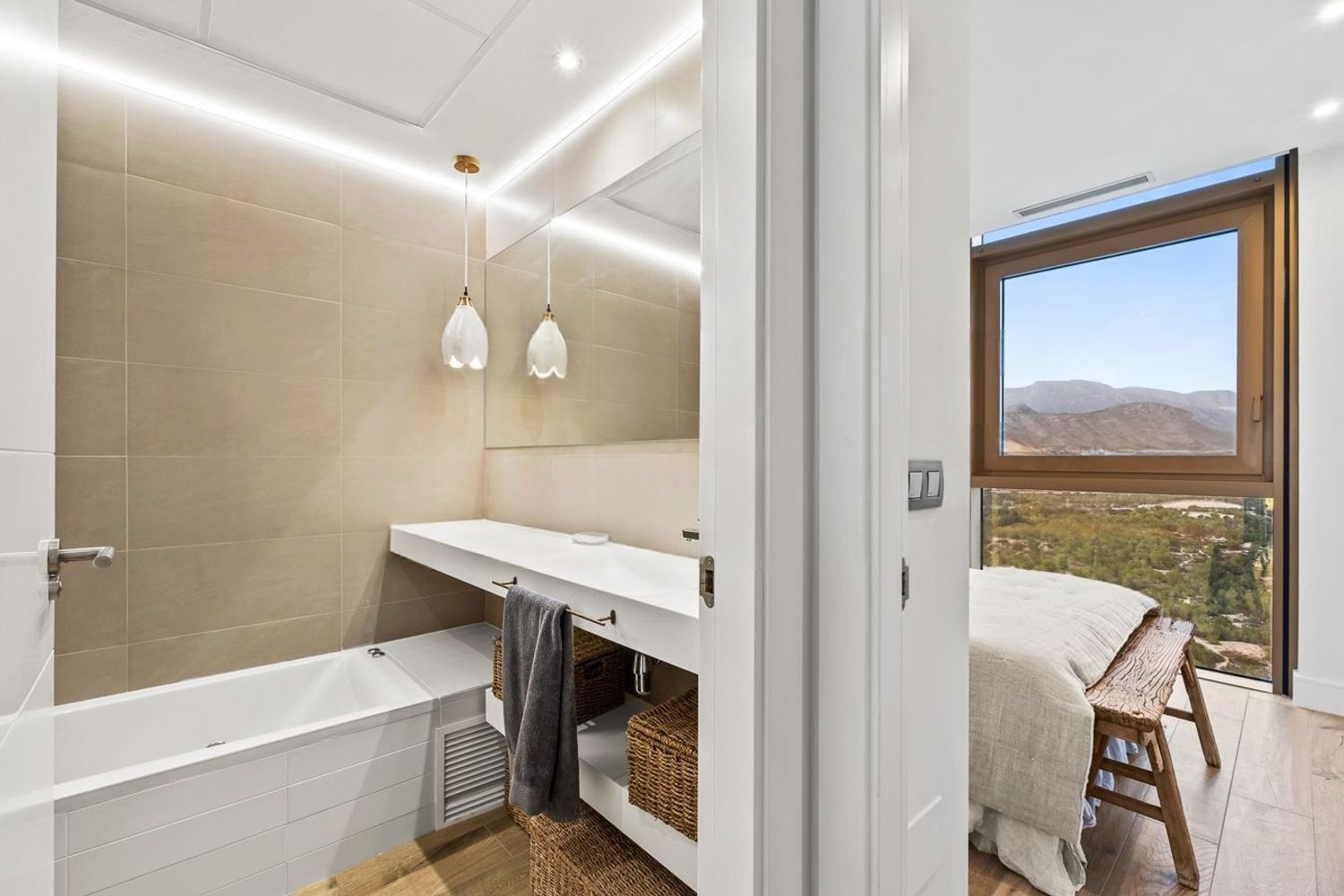 Wohnung in Benidorm, Alicante, Spanien 2 Schlafzimmer, 145 m2 Nr. 180051