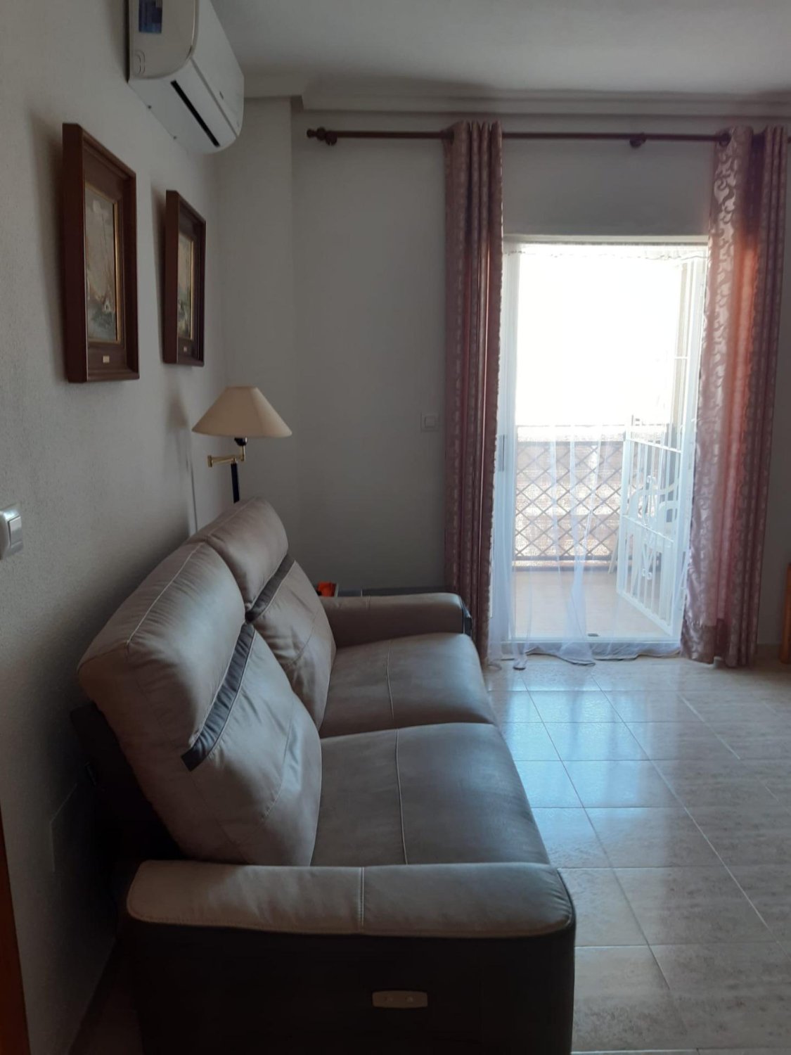 Appartamento a La Siesta, Alicante, Spagna 1 camera da letto, 50 mq. N° 179325