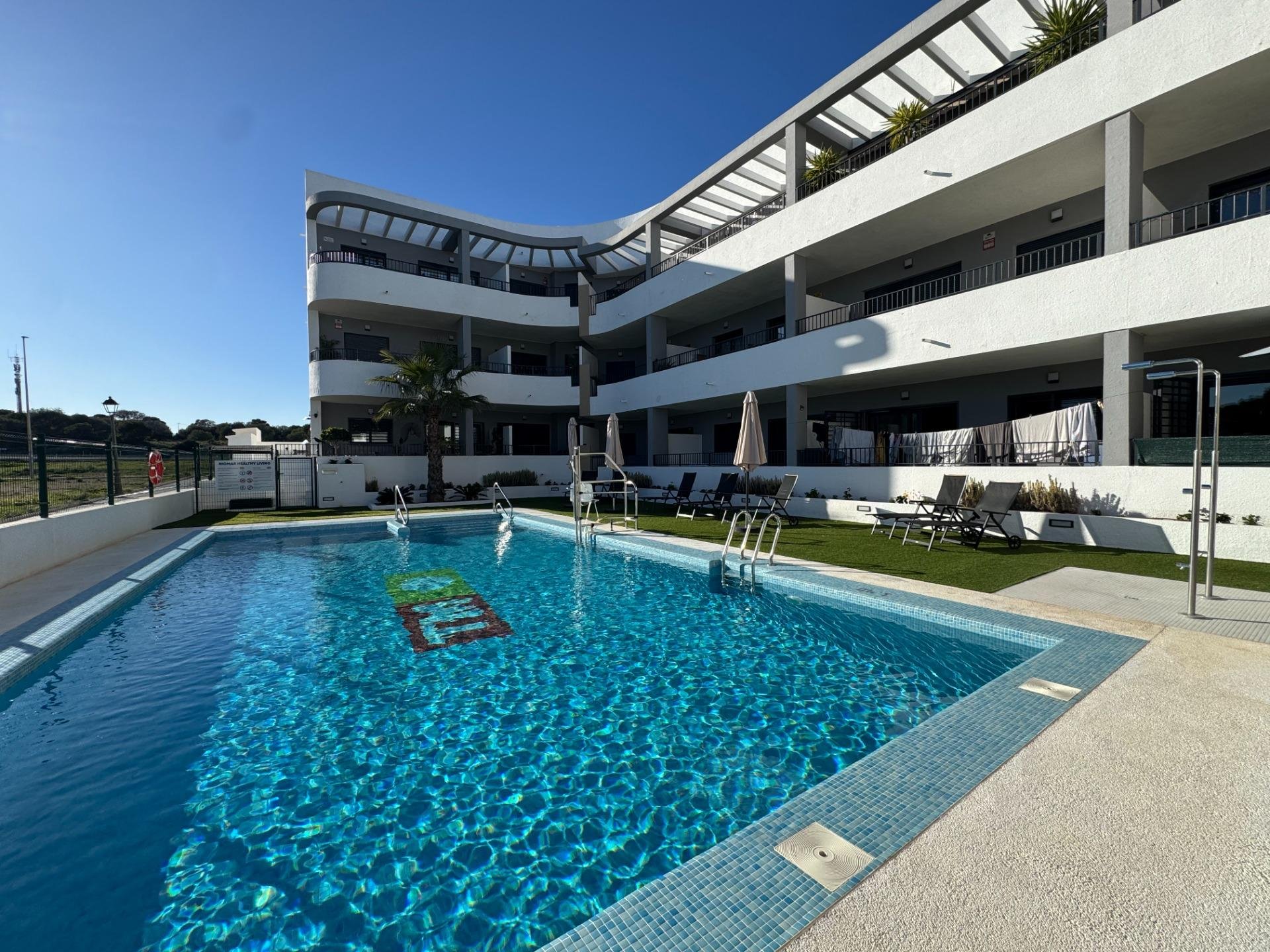 Dzīvoklis Pilar de la Horadada, Alicante, Spānijā 2 istabas, 65 m2 Nr. 149866