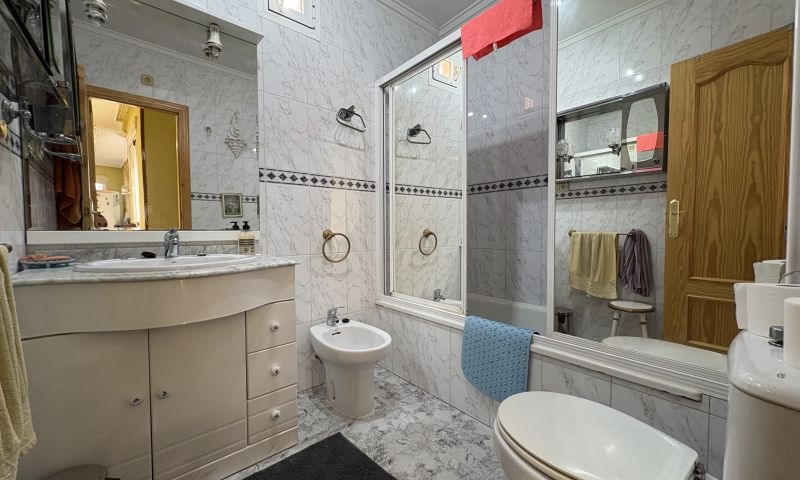 Apartamento en Torrevieja, Alicante, España 3 dormitorios, 88 m2 No. 149865