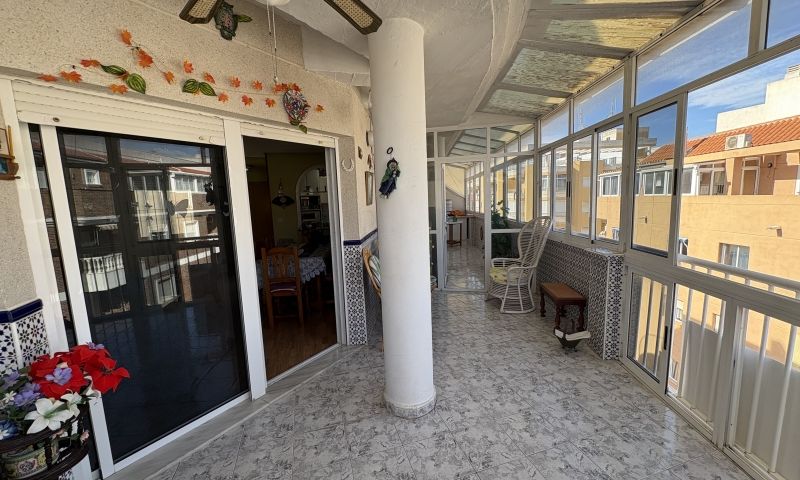 Apartamento en Torrevieja, Alicante, España 3 dormitorios, 88 m2 No. 149865