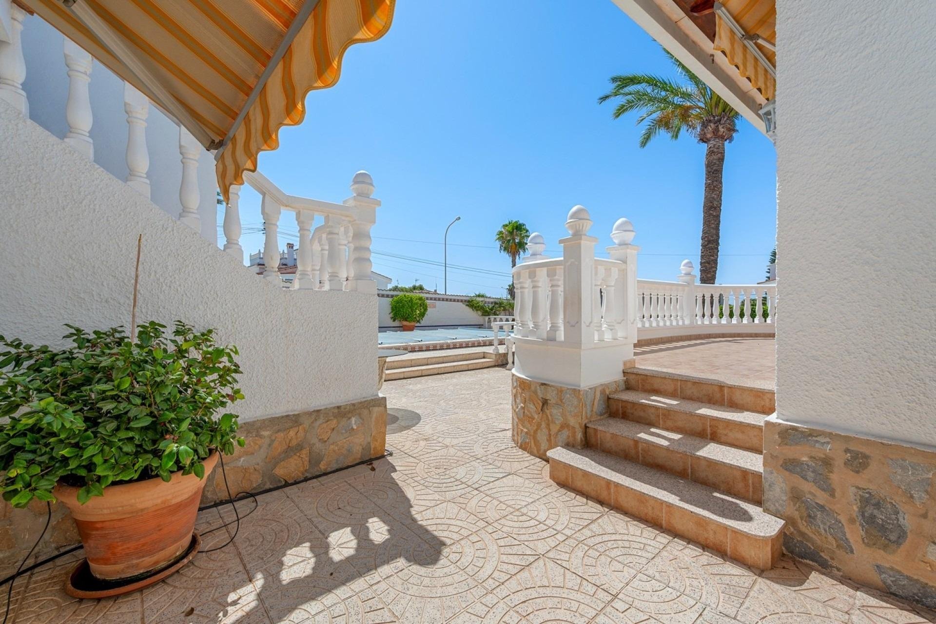 Villa i Rojales, Alicante, Spanien 3 sovrum, 138 kvm. Nr. 148392