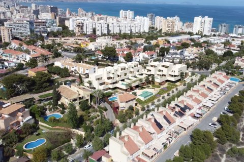 Hus i Cabo De Las Huertas, Alicante, Spanien 5 sovrum, 215 kvm. Nr. 168728