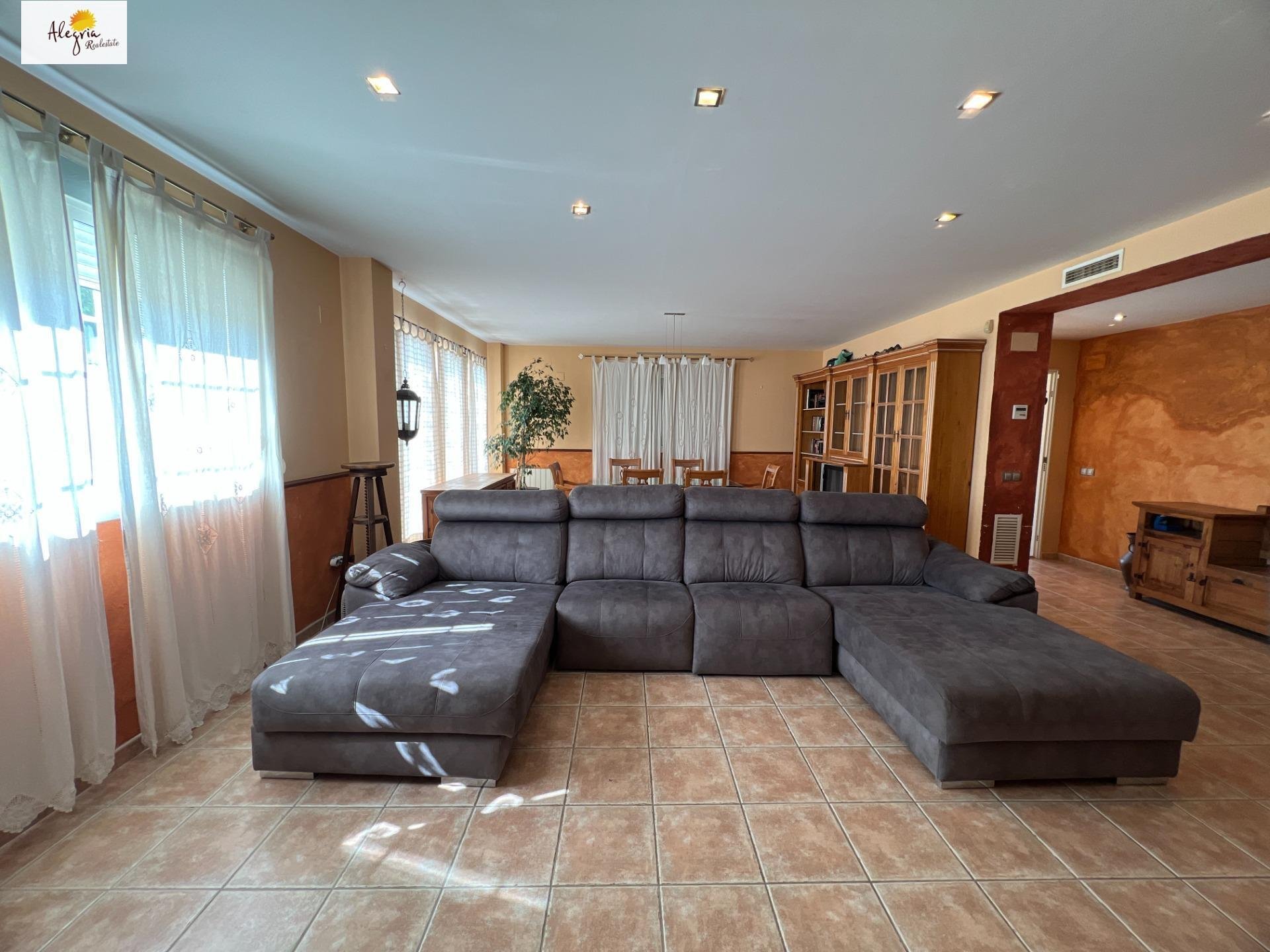 Dzīvoklis Godelleta, Valencia, Spānijā 170 m2 Nr. 168726