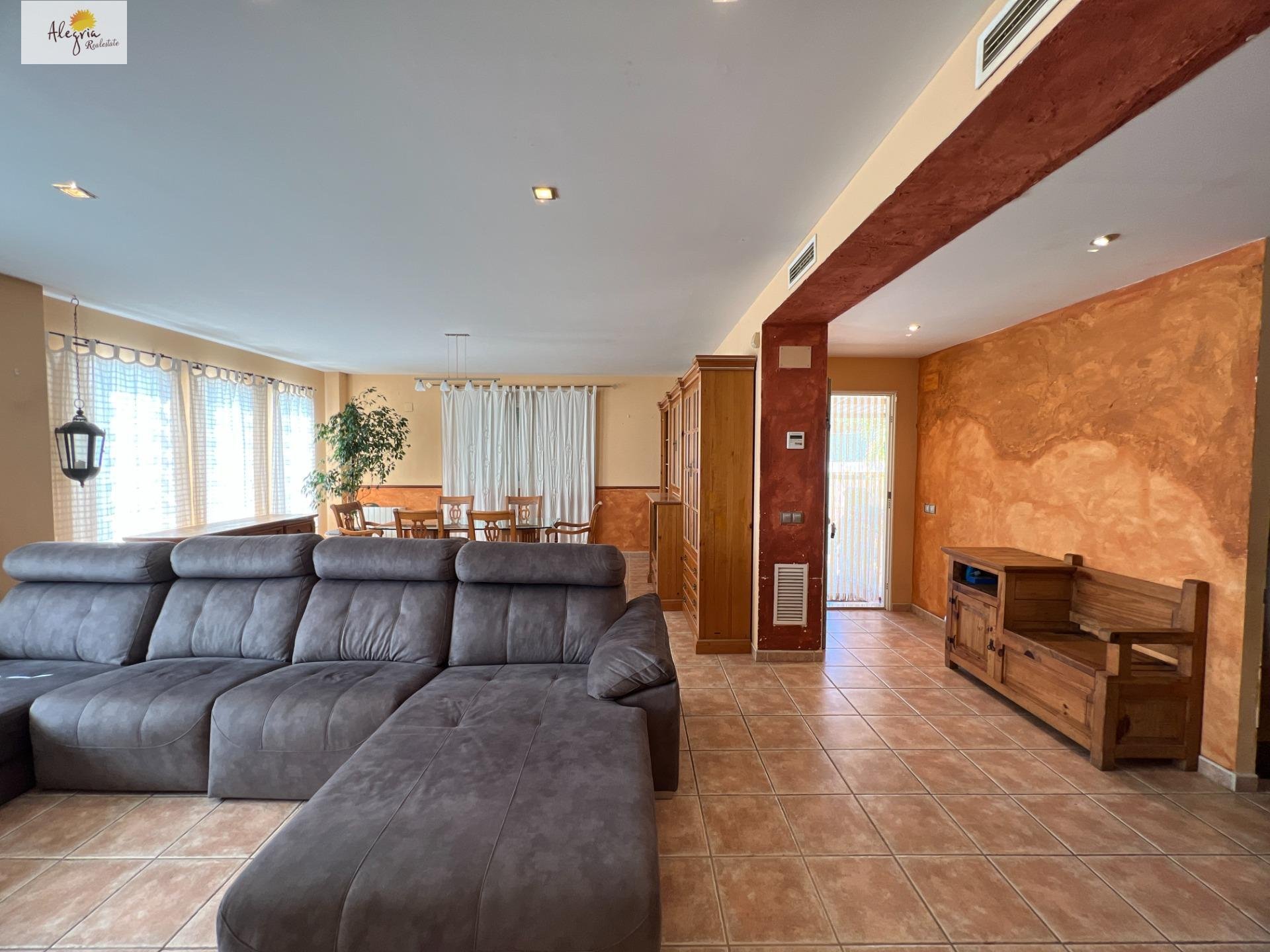 Dzīvoklis Godelleta, Valencia, Spānijā 170 m2 Nr. 168726