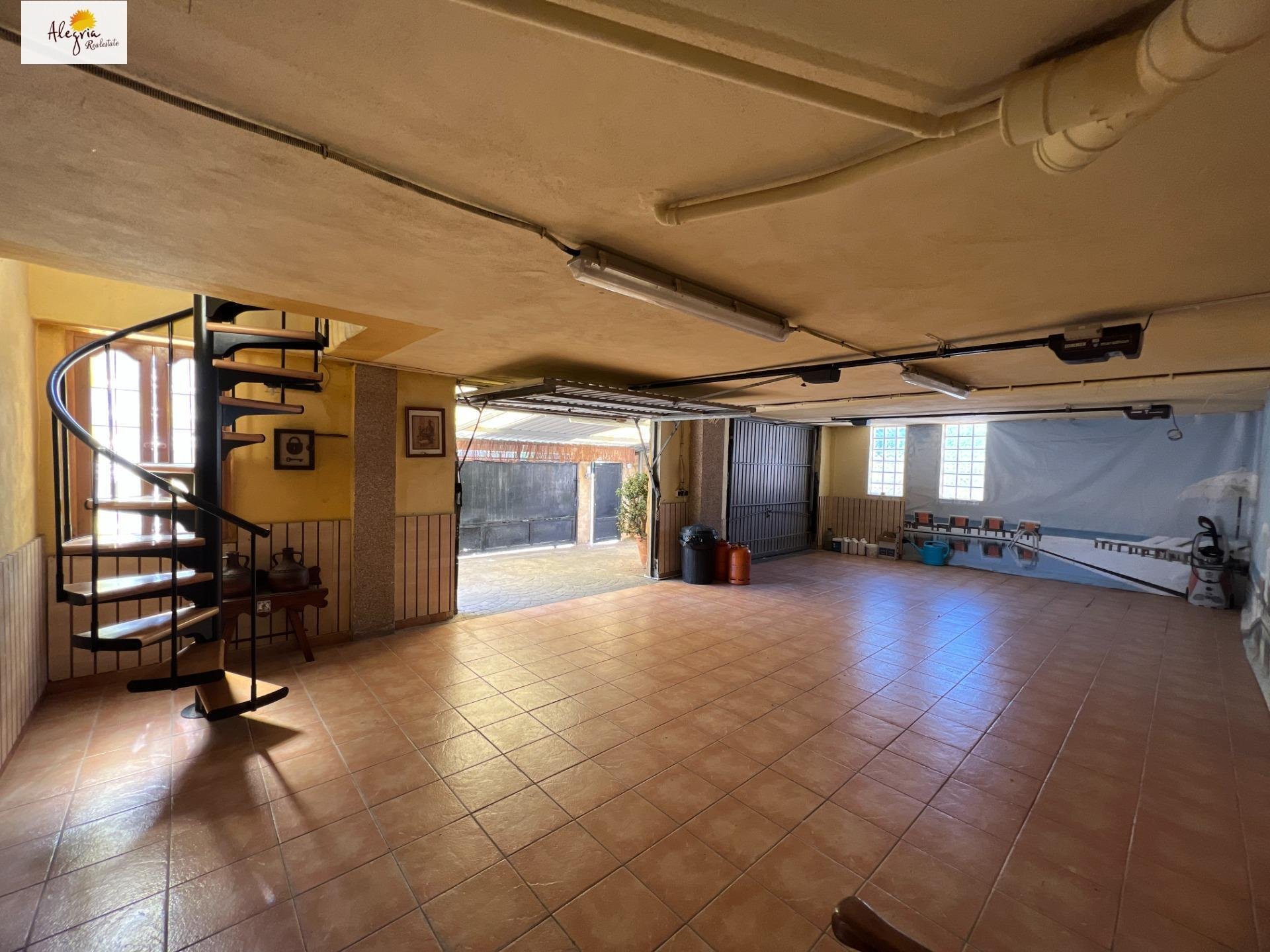 Dzīvoklis Godelleta, Valencia, Spānijā 170 m2 Nr. 168726