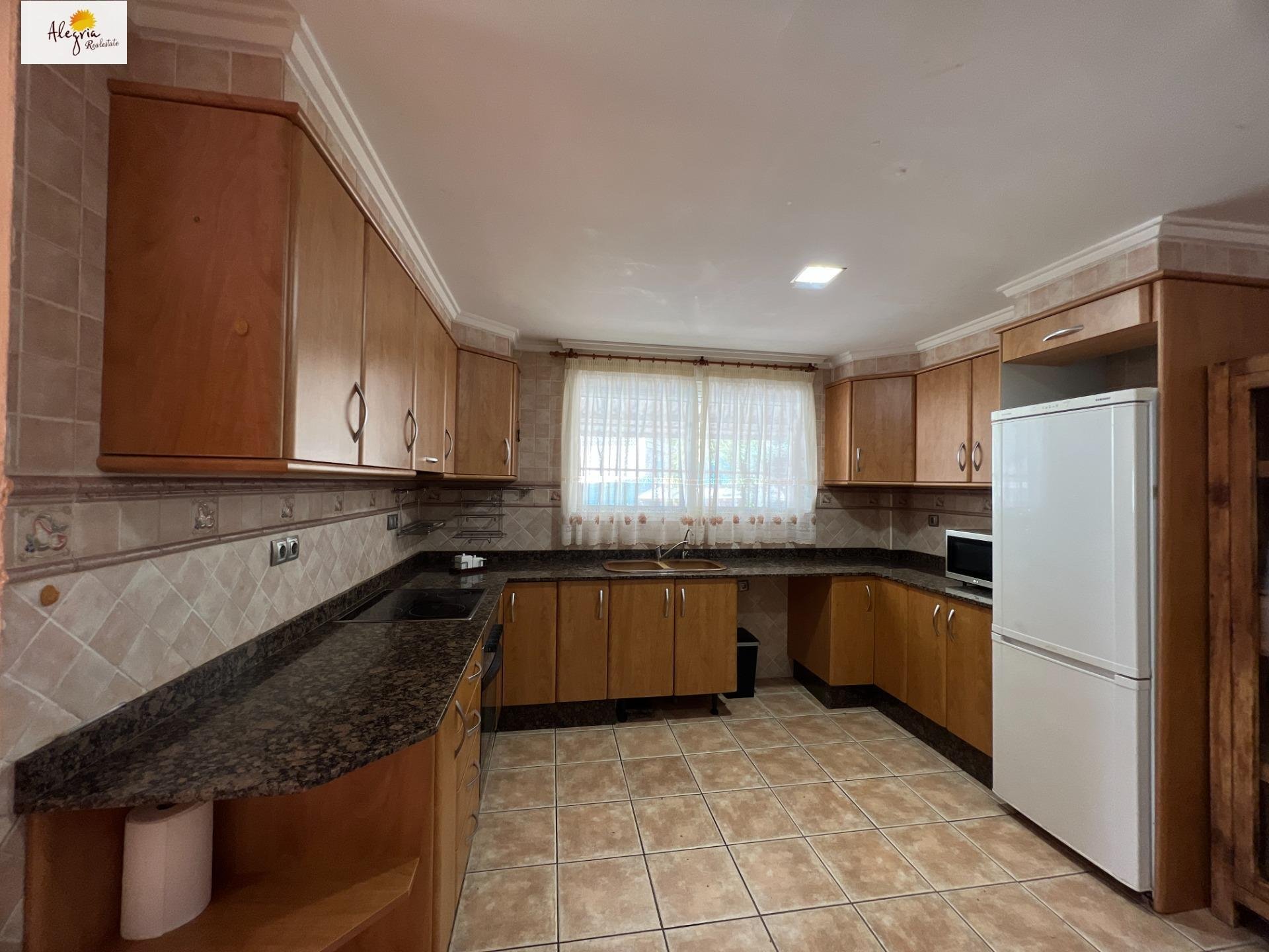 Dzīvoklis Godelleta, Valencia, Spānijā 170 m2 Nr. 168726