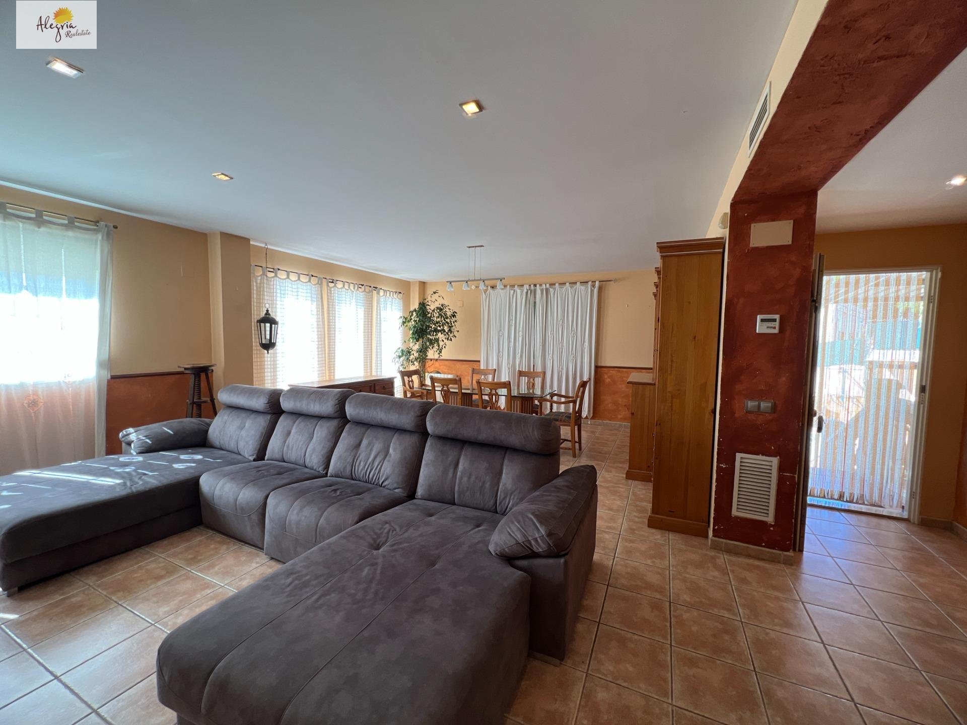 Dzīvoklis Godelleta, Valencia, Spānijā 170 m2 Nr. 168726