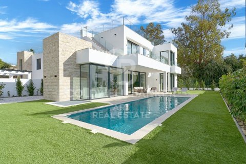 Villa en Estepona, Málaga, España 6 dormitorios, 418 m2 No. 156671