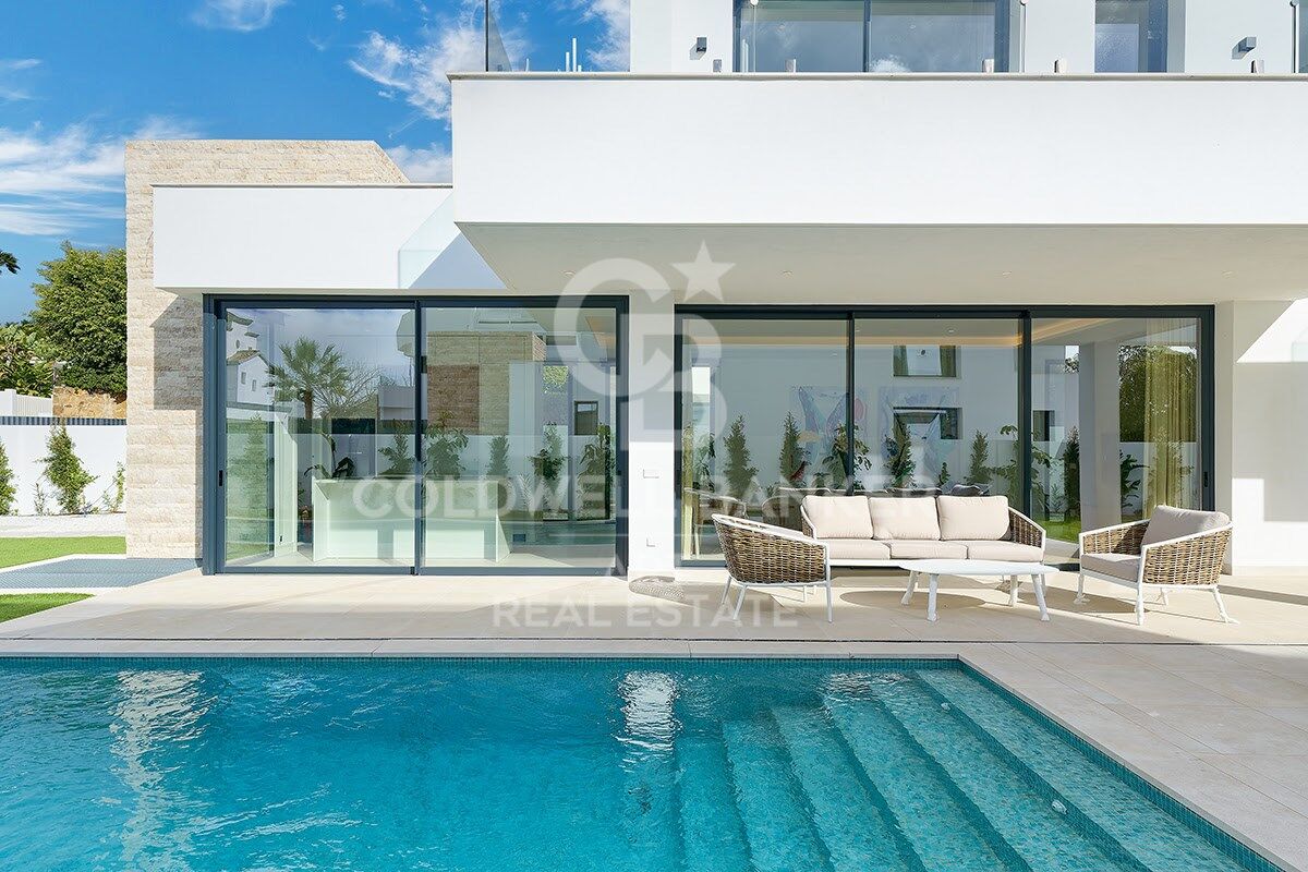 Villa Estepona, Malaga, Spānijā 6 istabas, 418 m2 Nr. 156671