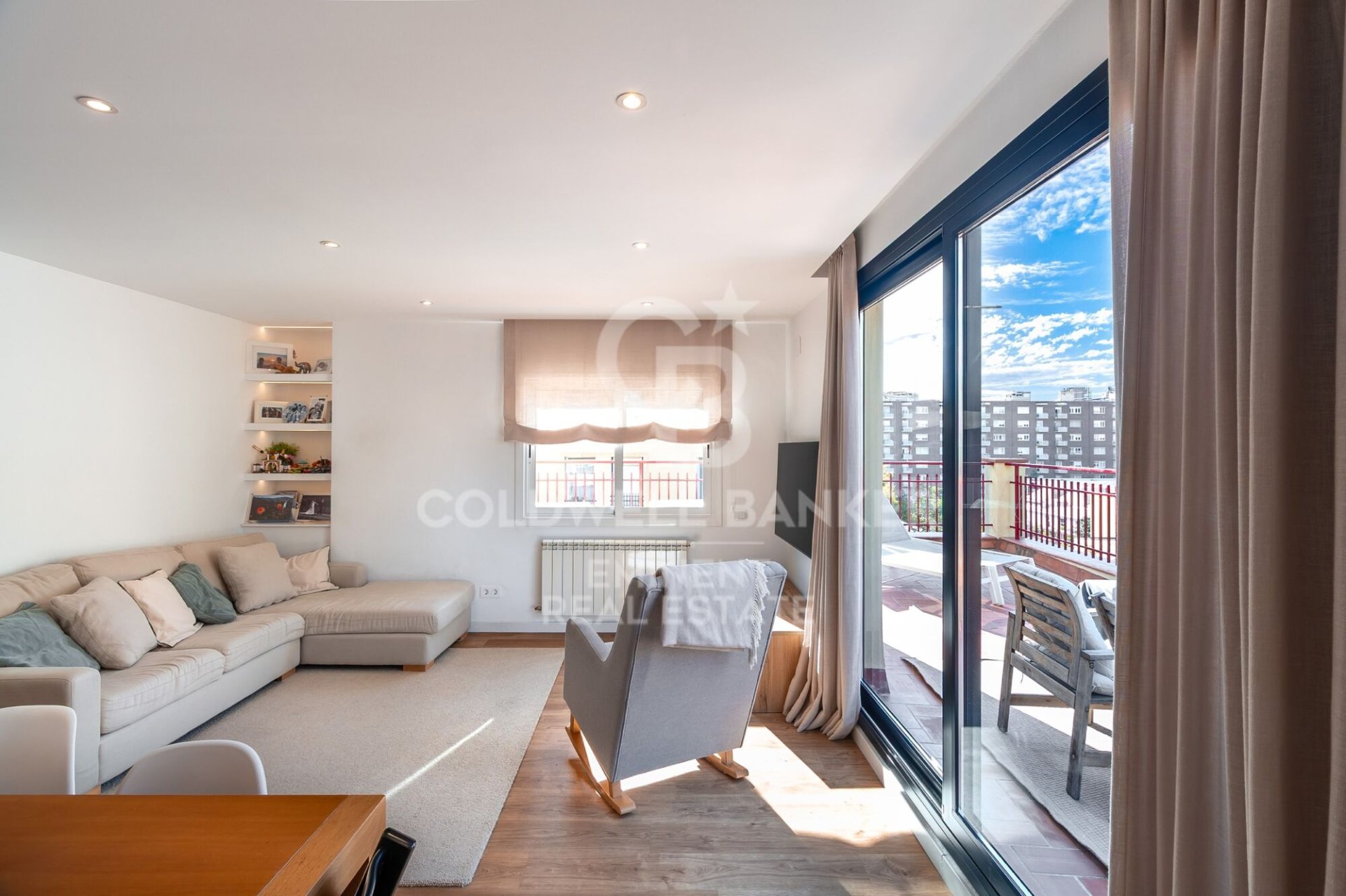 Penthouse w Barcelona, Hiszpania 3 sypialnie, 102 mkw. nr 156669