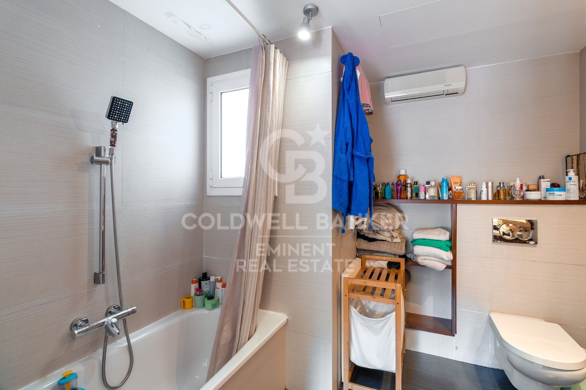 Penthouse w Barcelona, Hiszpania 3 sypialnie, 102 mkw. nr 156669