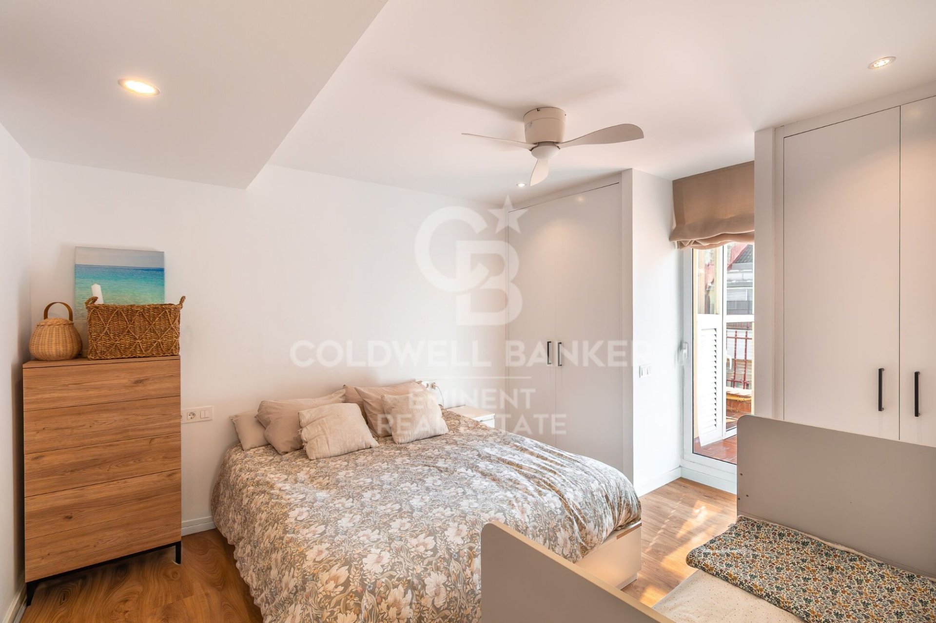 Penthouse w Barcelona, Hiszpania 3 sypialnie, 102 mkw. nr 156669