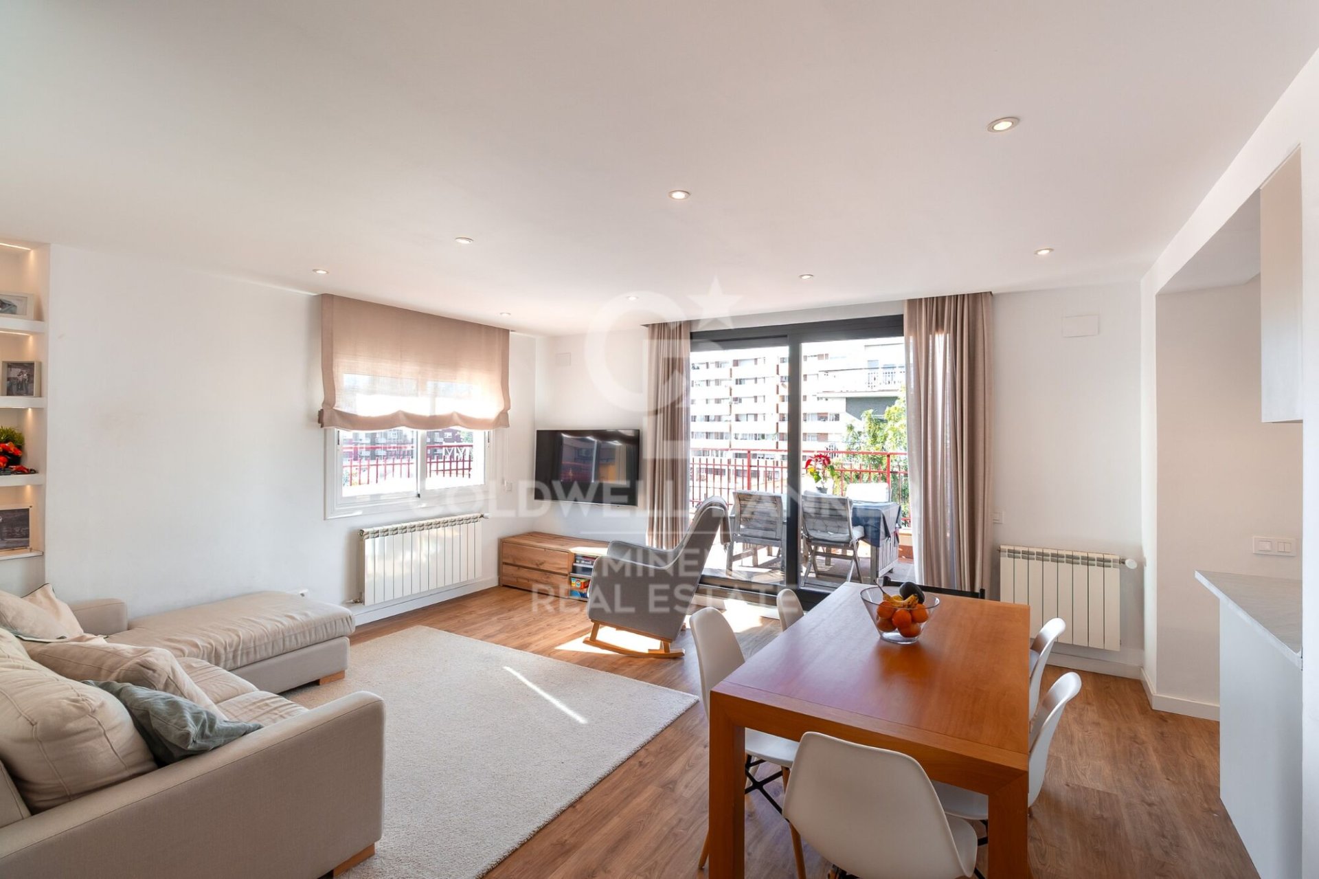 Penthouse w Barcelona, Hiszpania 3 sypialnie, 102 mkw. nr 156669