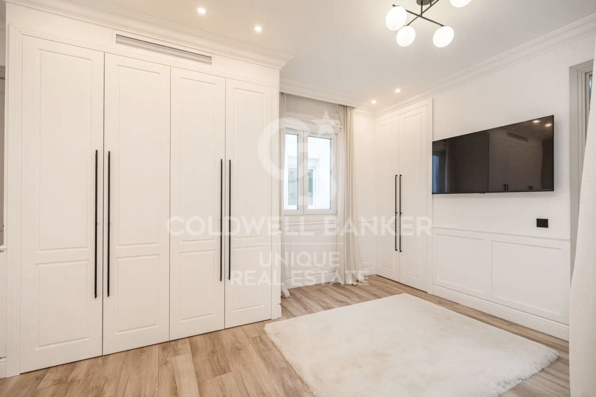 Apartamento en Madrid, España 3 dormitorios, 179 m2 No. 156673