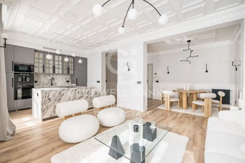 Appartamento a Madrid, Spagna 3 camere da letto, 179 mq. N° 156673